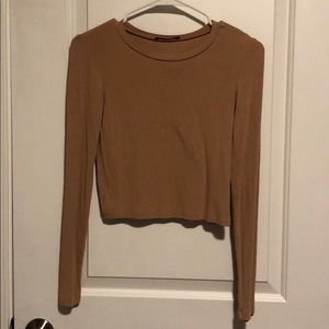 ⭐️ Zara Cropped Long Sleeve Tee ⭐️